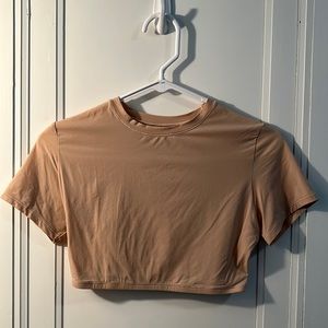 SKIMS FITS EVERYBODY SUPER CROPPED T-SHIRT | MICA